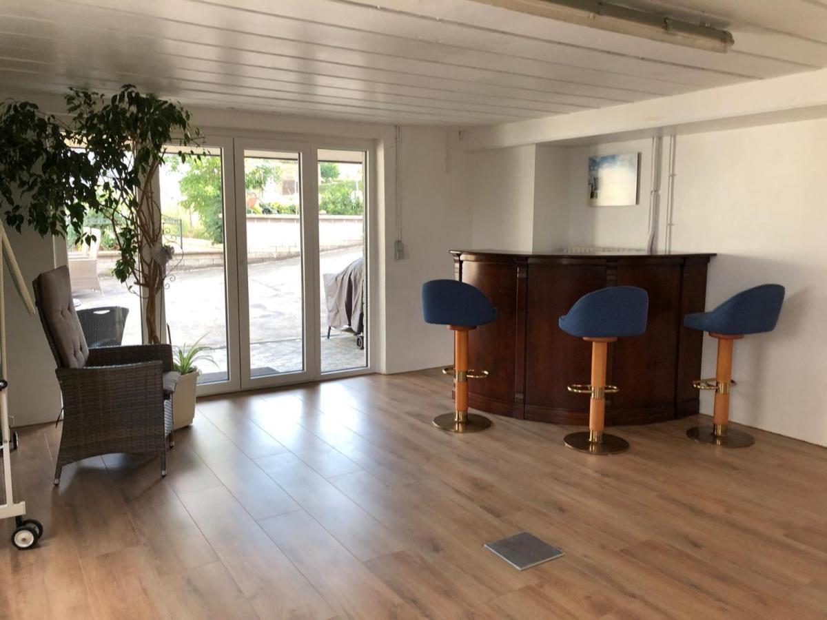 Villa Haus Zissi à Burg Reuland Extérieur photo
